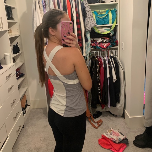 Lululemon work out top - Picture 2 of 2